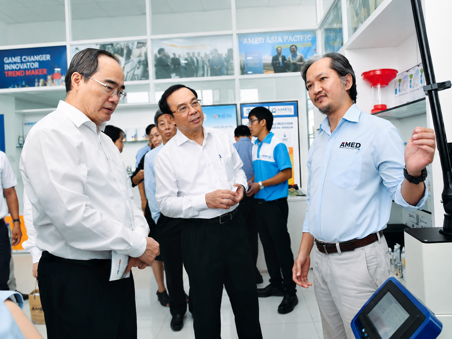 Vietnamese Innovation for the WorldThirt New